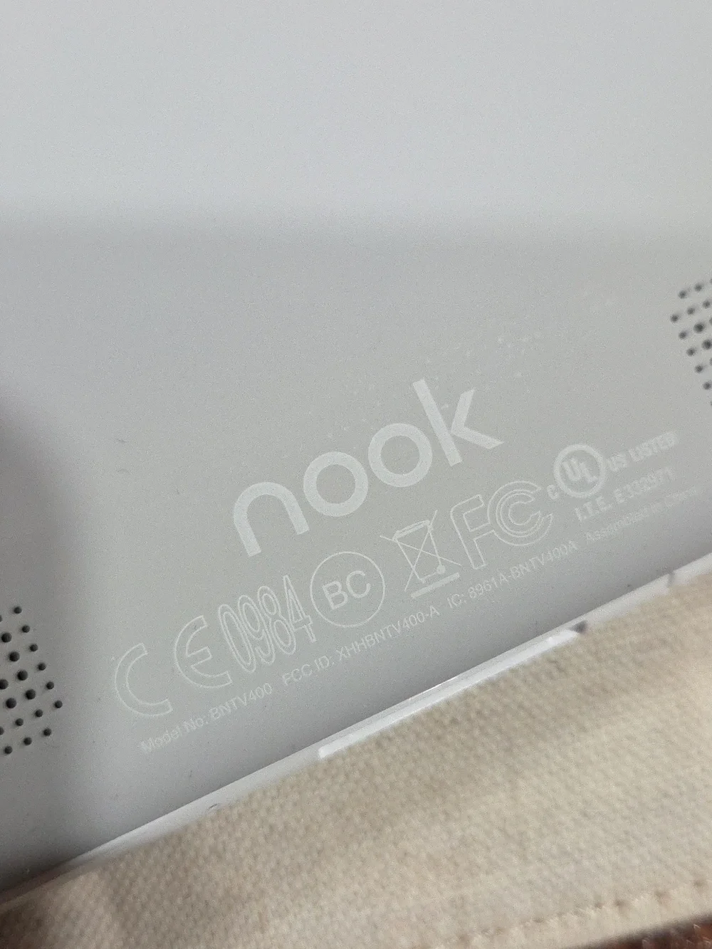 Nook E-Reader & Jonathon Adler Case